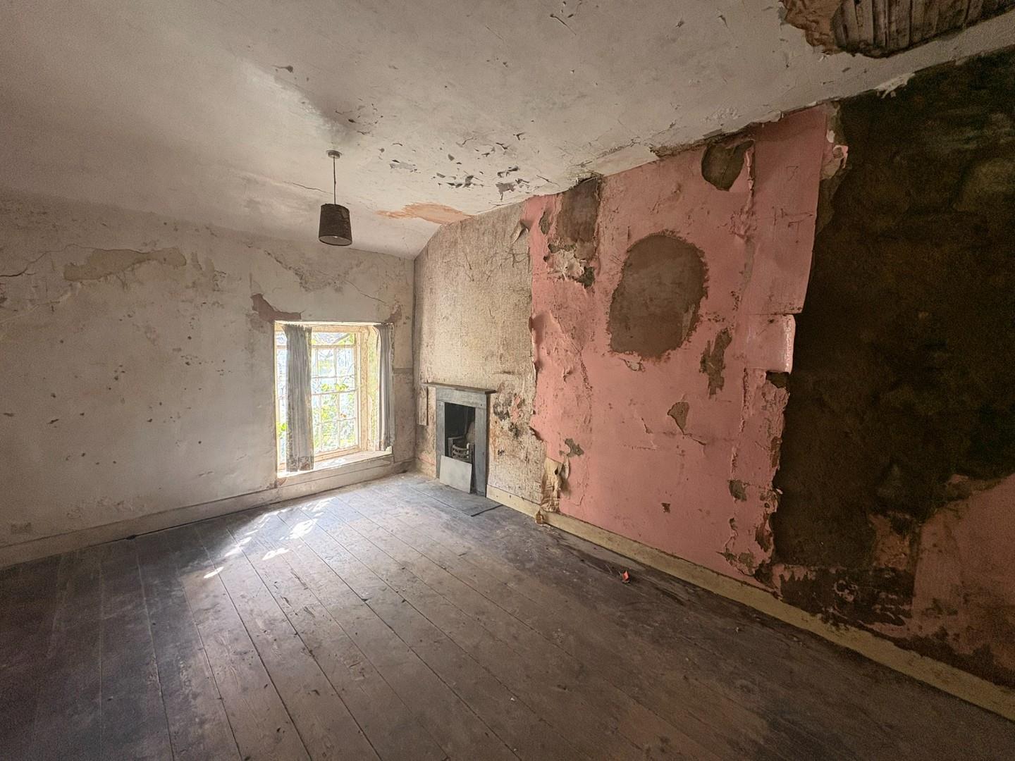 Bedroom 2.JPEG